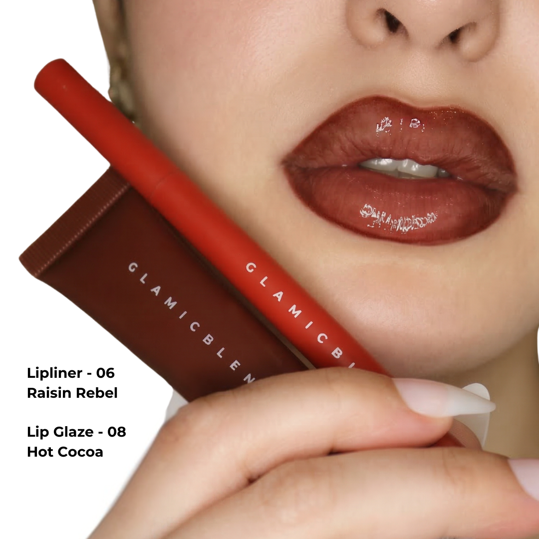 Lip Contour Stain 06 Raisin Rebel con Lip Glaze Hot Cocoa 08 sulle labbra